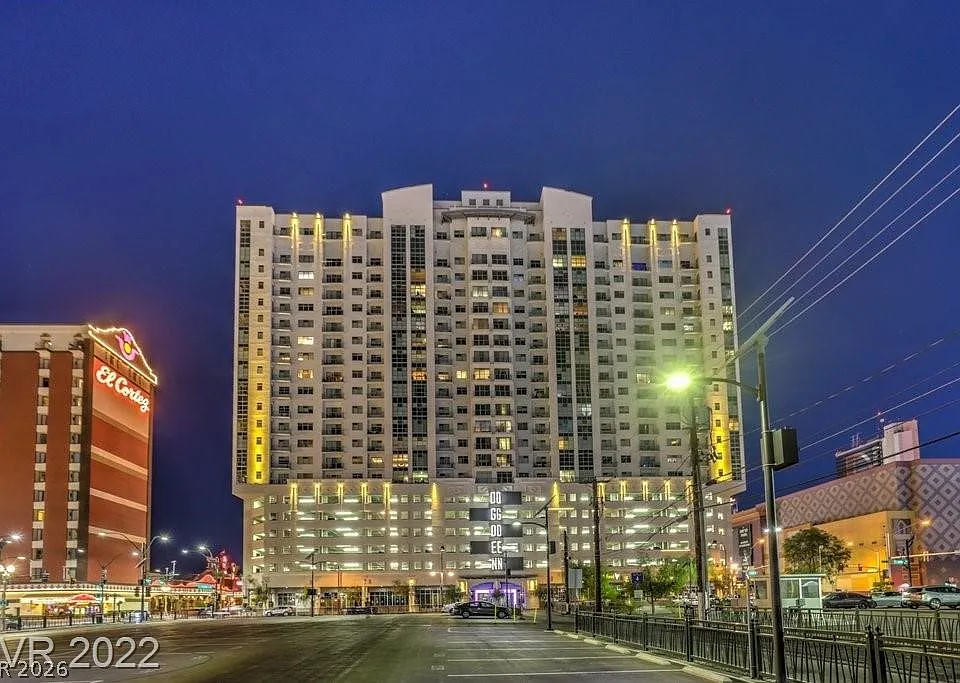 150 Las Vegas Blvd #1018
