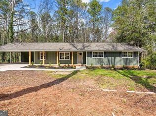 802 Pinecrest Cir SW, Lilburn, GA 30047