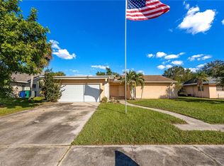 6437 Adelphi Cir, Fort Myers, FL 33919
