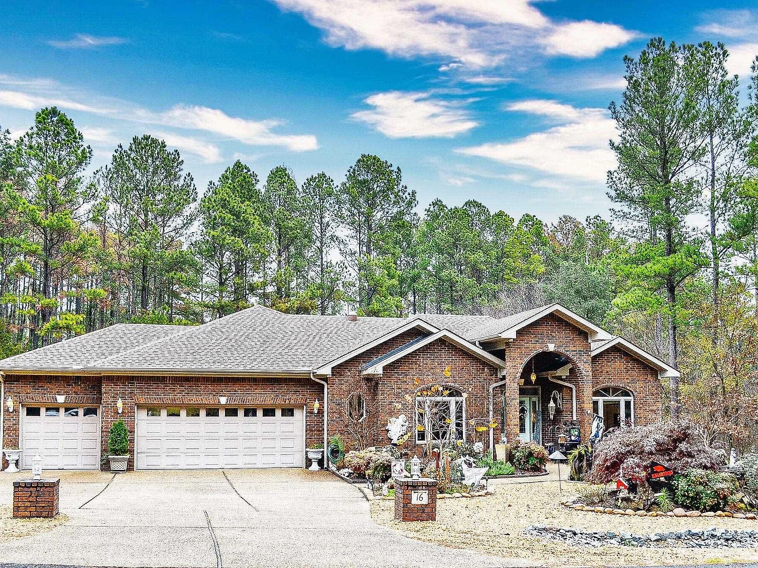 16 Victoria Ln, Hot Springs Village, AR 71909 | Zillow