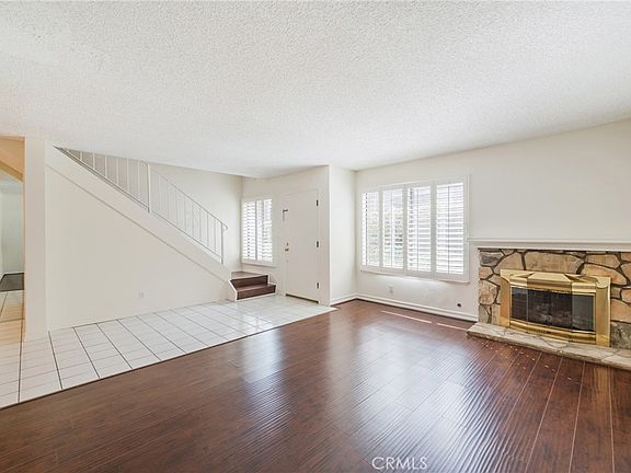 2nd image of 27943 Ridgebluff Ct