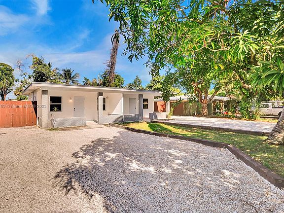 5th image of 941 SW 29th St #2