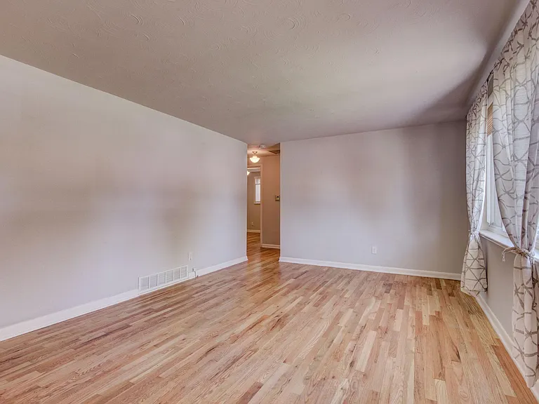 5303 Jellison St — Photo 5
