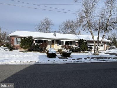 2 E New Market St, Freeburg, PA, 17827