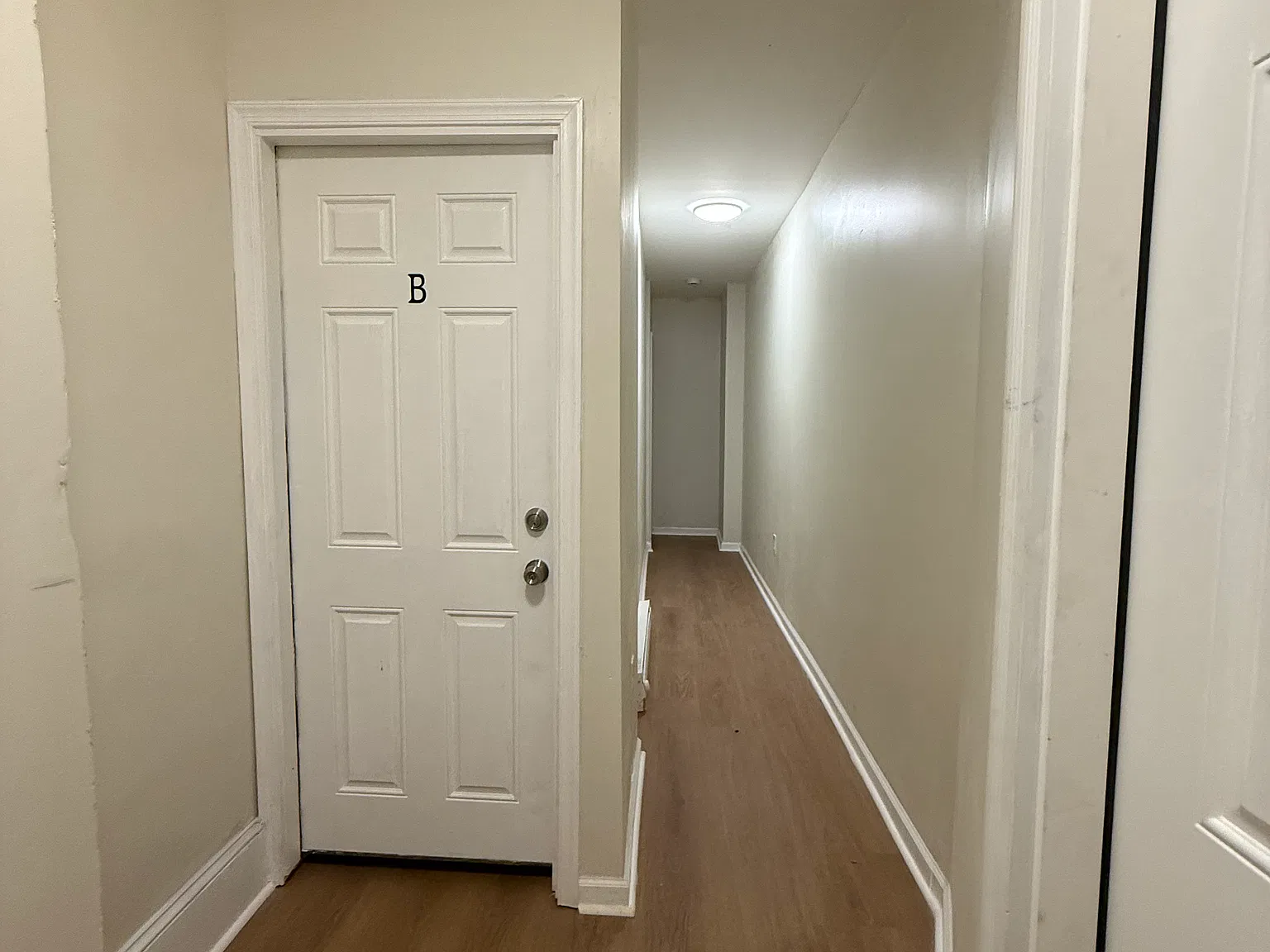 2 bed, $1,300 — Photo 2