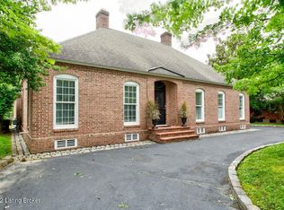 6209 Two Springs Ln, Windy Hills, KY 40207