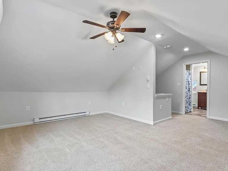 2037 Brown St — Photo 15