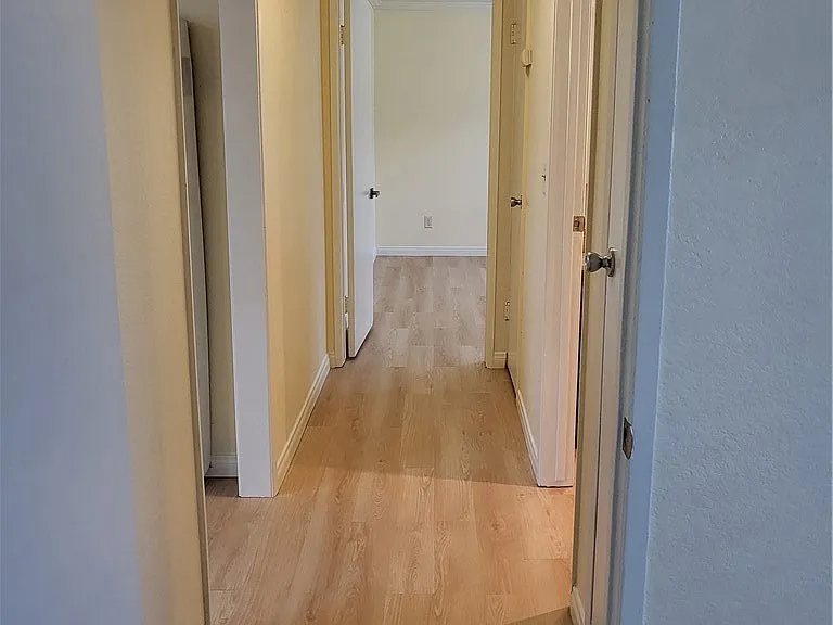 1533 Plaza Del Amo #4 — Photo 9