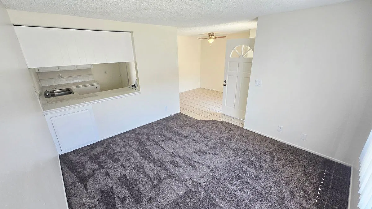 2 bed, 1.0 bath, 725 sqft, $1,995 — Photo 4