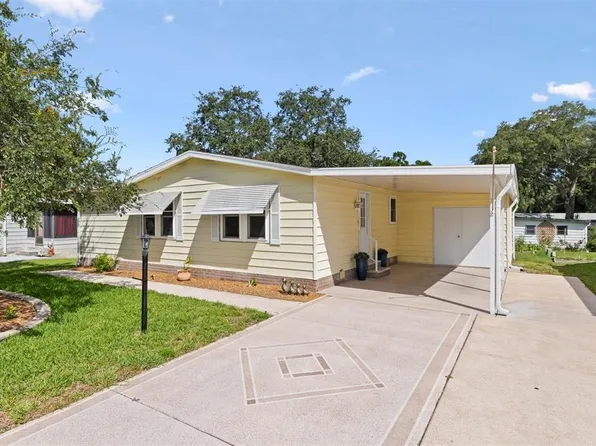 1726 Hilton Head Blvd, Lady Lake, FL 32159