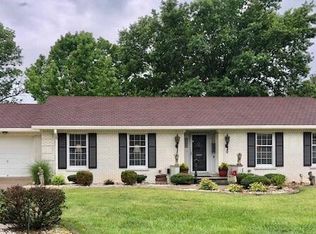 610 Golfview Ter, Lebanon, KY 40033