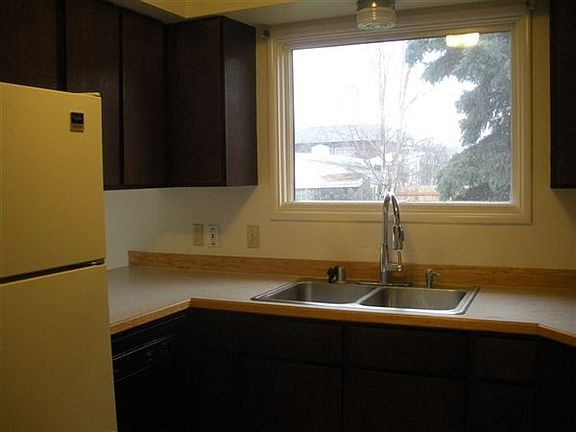 Left side of kitchen