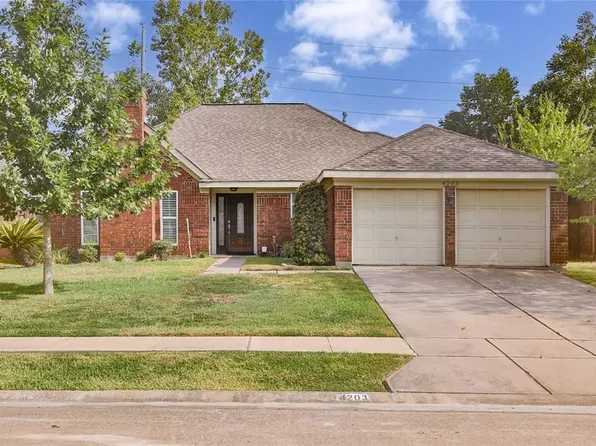 4203 Bentley Dr, Pearland, TX 77584