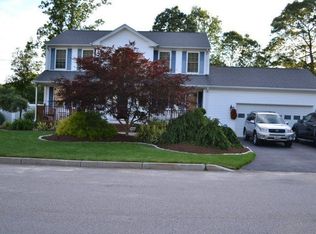 48 Gilcrest Dr, West Warwick, RI 02893