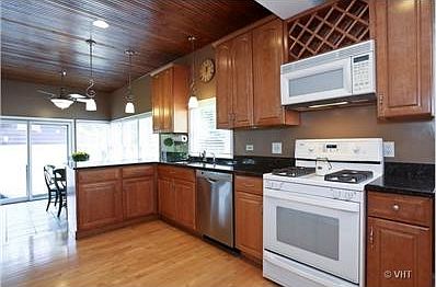 4th image of 18 Drexel Ave