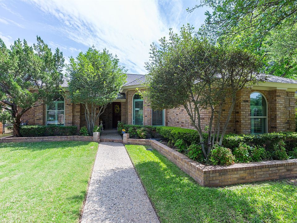 1st image of 30 Lytle Place Dr