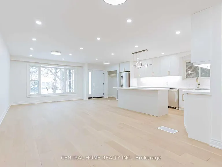 47 Sherwood Forest Dr #MAIN — Photo 5