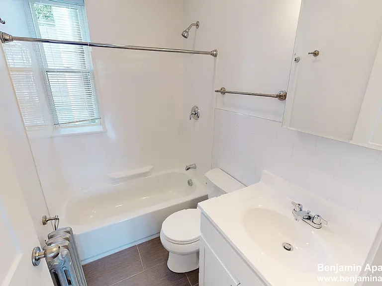 123 Sutherland Rd #L2 — Photo 8