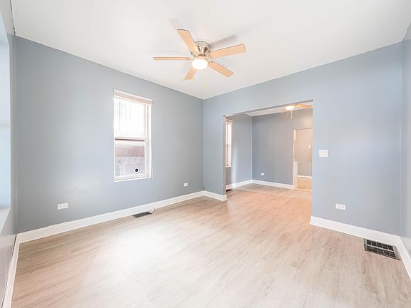 5th image of 4011 Melville Ave