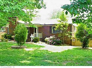 1310 Oak Grove Rd, Winston Salem, NC 27103