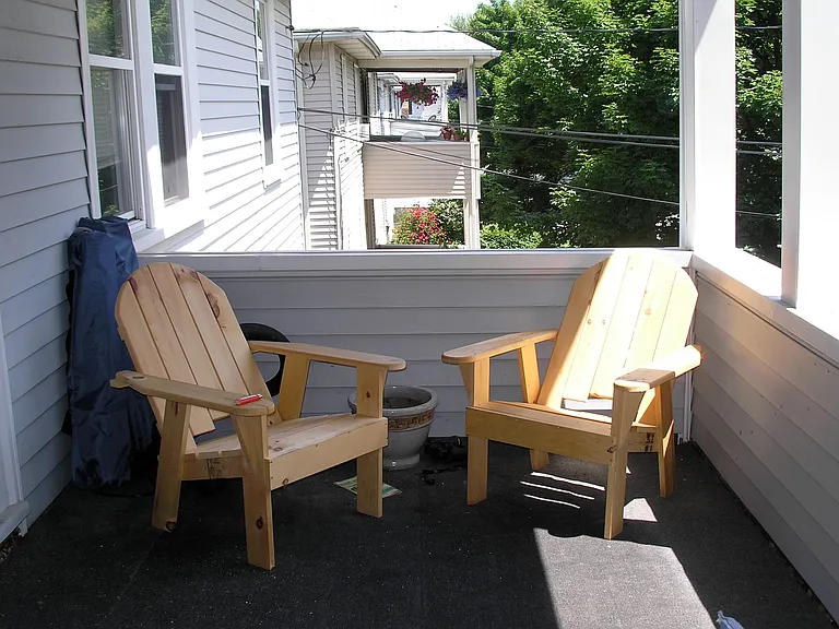 258 Robbins St #B — Photo 1