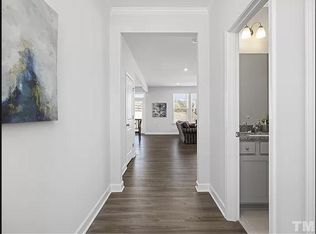 809 Logan Meadow Ct, Fuquay Varina, NC 27526
