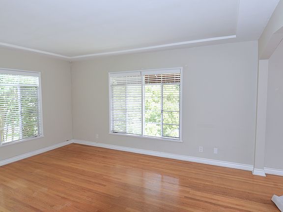 2nd image of 231 N Kenwood St APT A