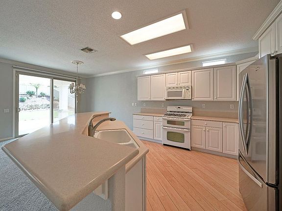 5th image of 1927 Glenbrook Ln