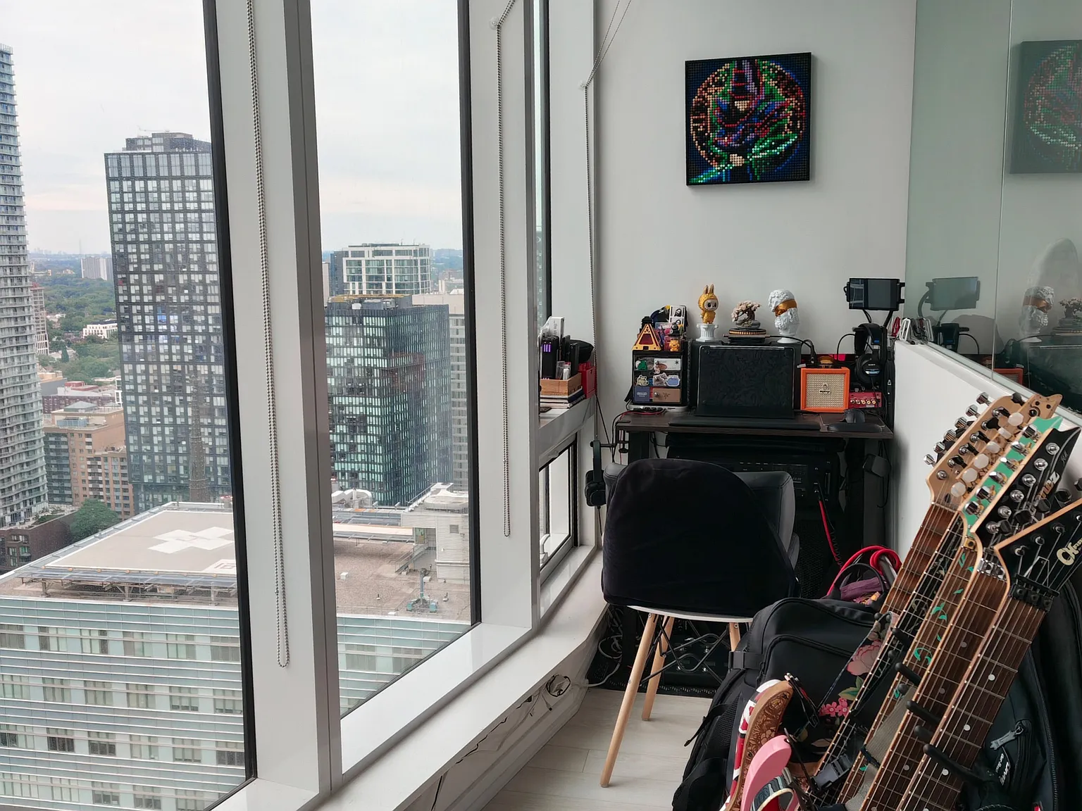 2 bed, $2,400 — Photo 2