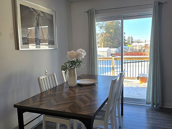 4th image of 3264 Johnston Ave