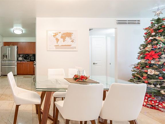 5th image of 6770 Indian Creek Dr APT 15D