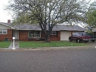 1st image of 220 Tanglewood Ln
