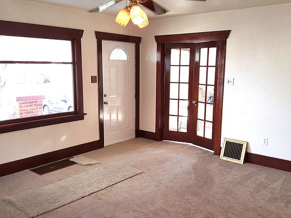 3rd image of 3848 Fawcett Ave