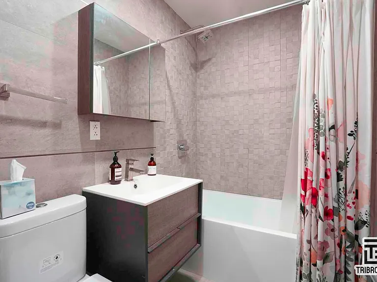 403 E 77th St #5 — Photo 6