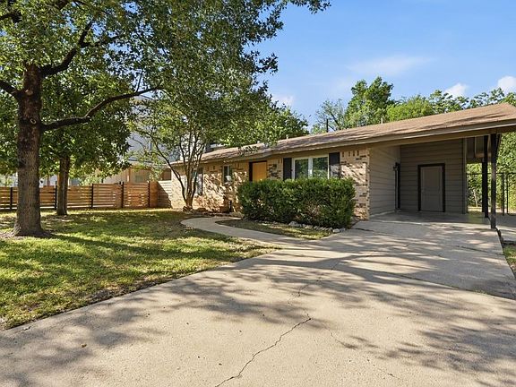 3rd image of 1805 Fair Oaks Dr