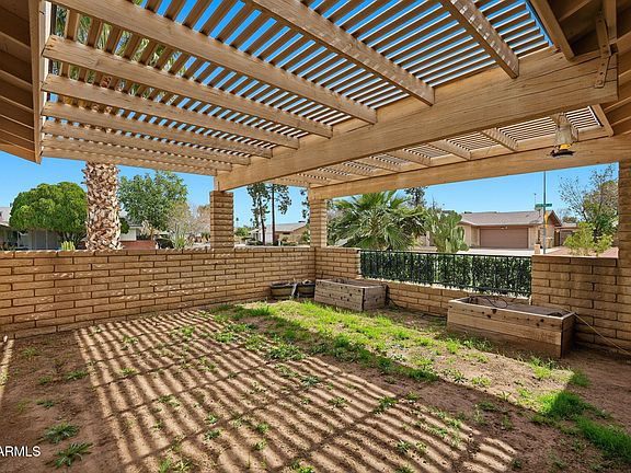 3rd image of 5020 W ROYAL PALM Road
