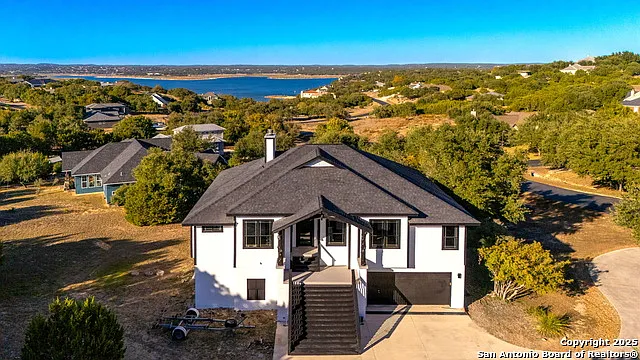 141 Oak Shores Dr — Photo 2