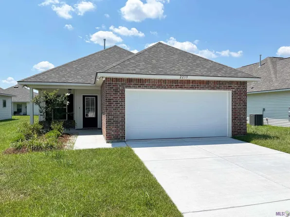 2239 Hayes Ave, Port Allen, LA 70767