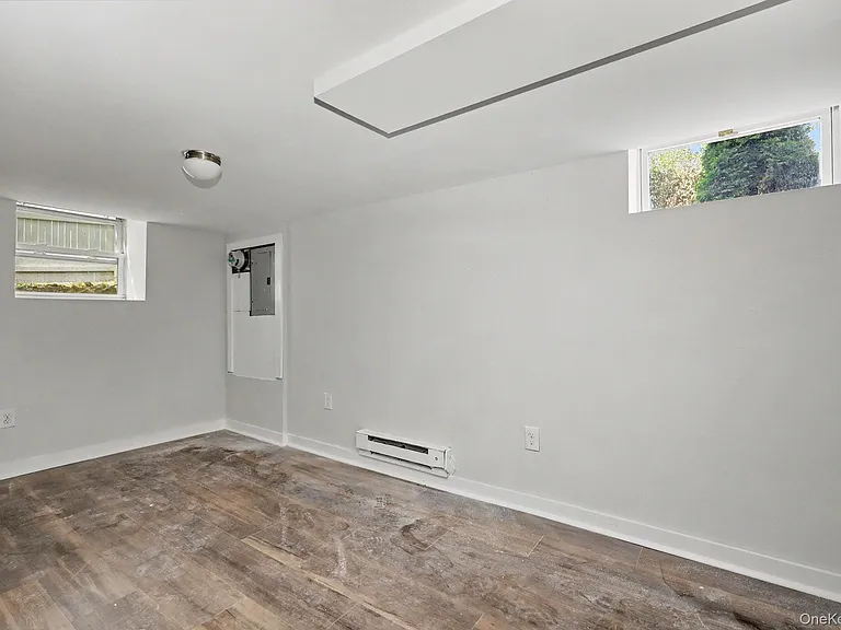 480 King St — Photo 23