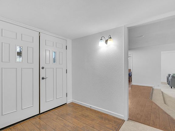 3rd image of 4538 E Ashcroft Ave
