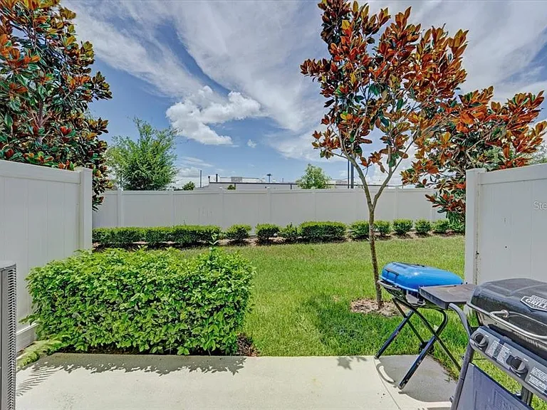 2906 Deer Pine Trl — Photo 37
