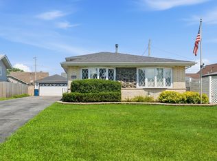 5432 137th St, Crestwood, IL 60418