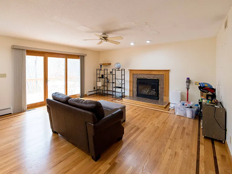 18 Clifford Ave — Photo 13