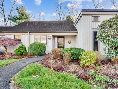 999 Heritage Village #B, Southbury, CT, 06488