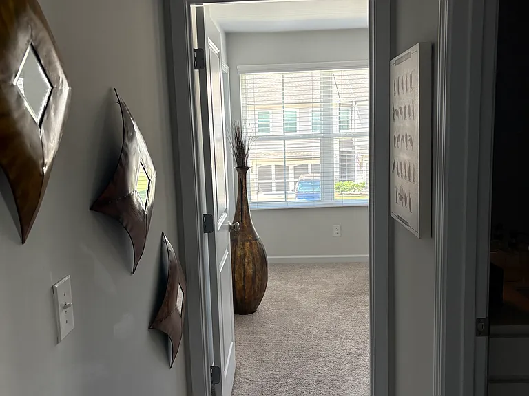 5320 Melbourne Ln — Photo 2