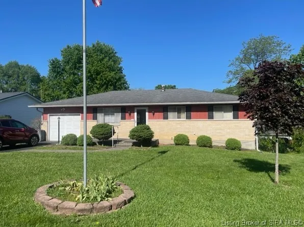 1004 N Hayes Avenue, Salem, IN 47167