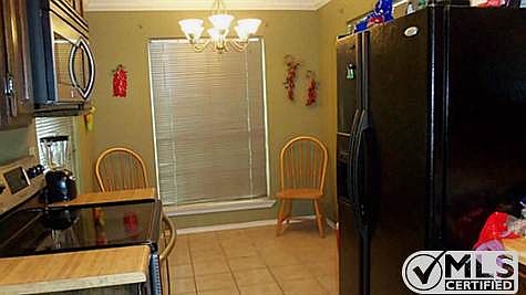 4th image of 2514 Bamberry Dr
