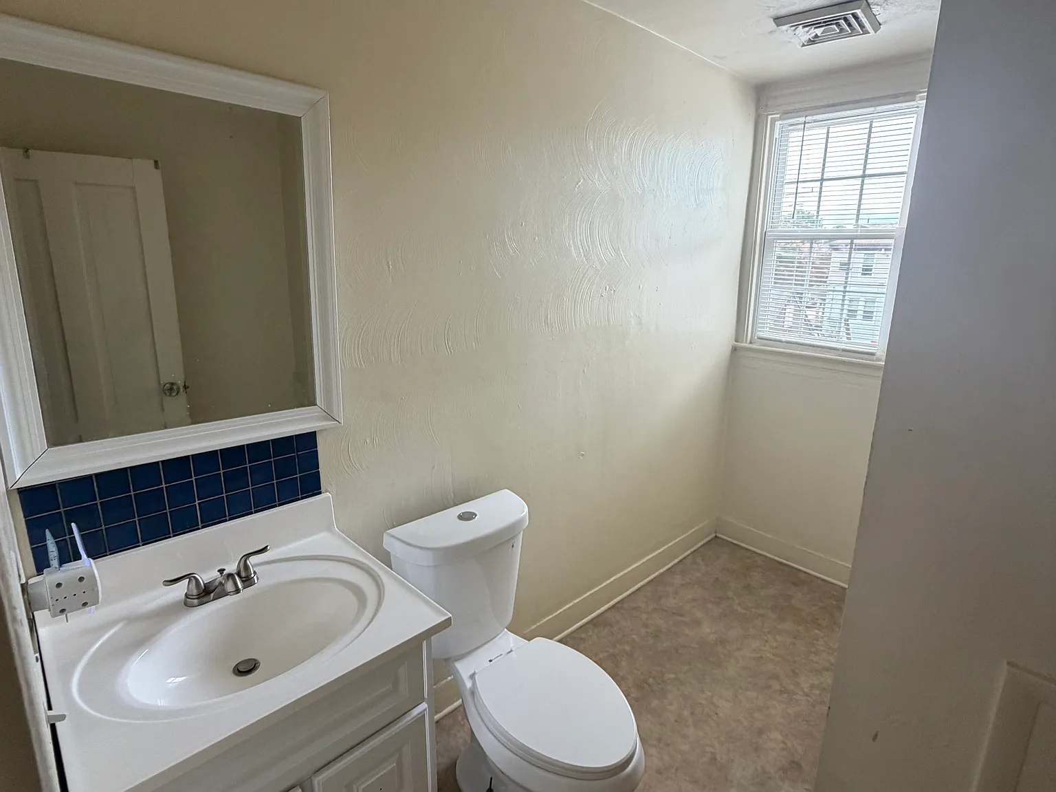 3 bed, 1450 sqft, $1,800 — Photo 4