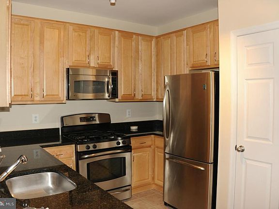 3rd image of 4850 Eisenhower Ave Unit 217
