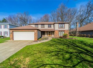 28140 Southbridge Cir, Westlake, OH 44145